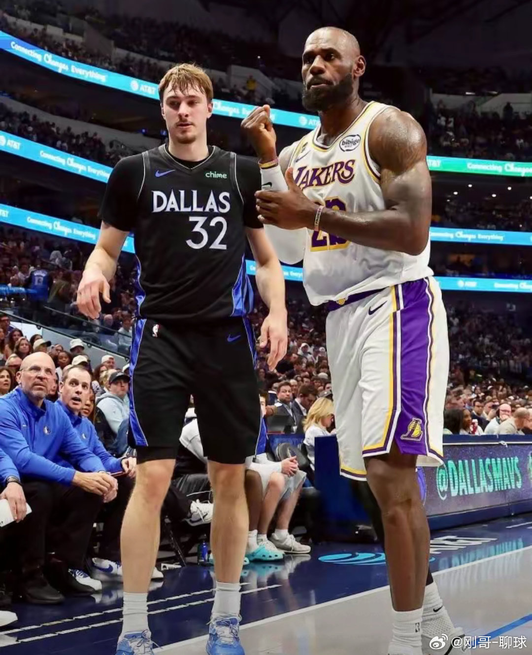 湖人vs独行侠詹姆斯尽力了 独木难支！詹皇空砍30+9+15 肯纳德三双弗拉格4