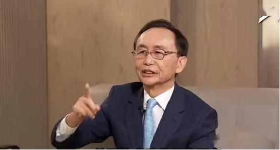 吴子嘉表示：7月25日不会有人走上街头。
 
麻烦看官老爷们右上角点击一下“关注