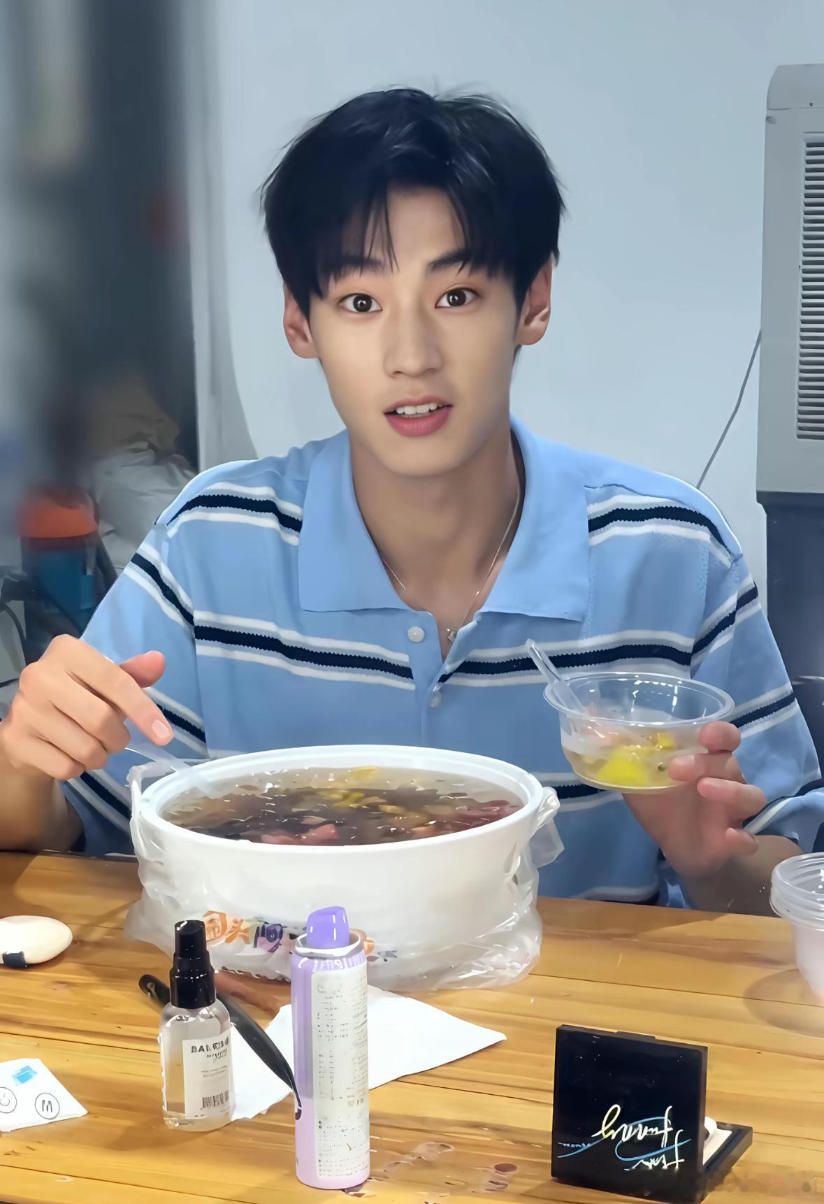 拜见果骏王好大一碗四果汤啊哈哈哈哈刘骏 | ​​​