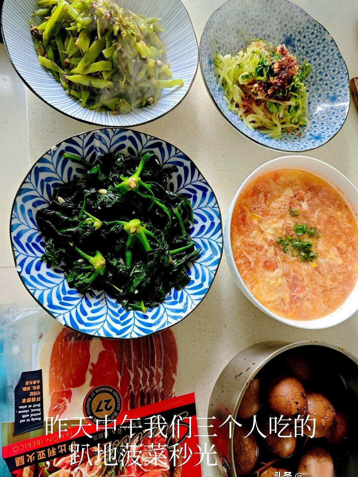 宝妈一个电话打过来，说不住酒店了，马上回。
我心里咯噔一下，还以为出了什么事。