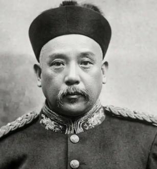 1951年，新中国成立快两年，沈阳造币厂接到一项特殊任务，重新铸造印着袁世凯头像