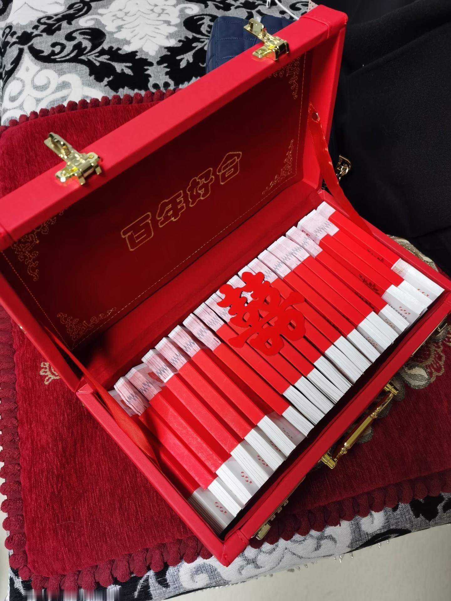 彩礼18.8万快成全国统一价了，至少在浙江不是这样。江浙沪不仅独生女家庭多，“两