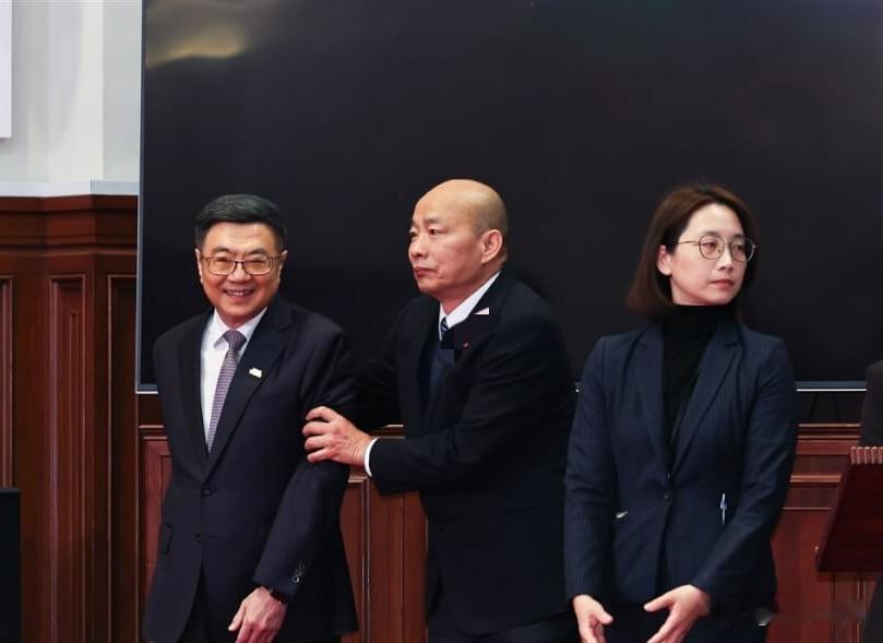 卓荣泰再次不副署法案 韩国瑜怂了？

针对台行政机构不副署台立法机构通过的“台湾