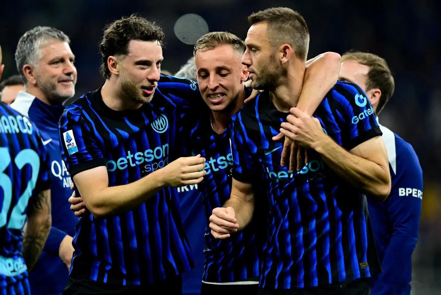 Forza inter！蓝黑军团 