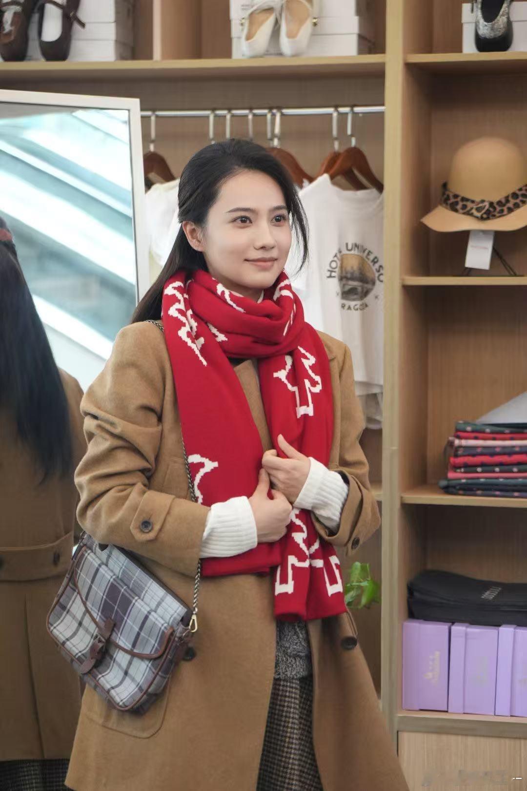 姜珮瑶有效出演角色又加一姜珮瑶一部戏一个有效出演 没有多余的噱头和包装，纯粹靠演