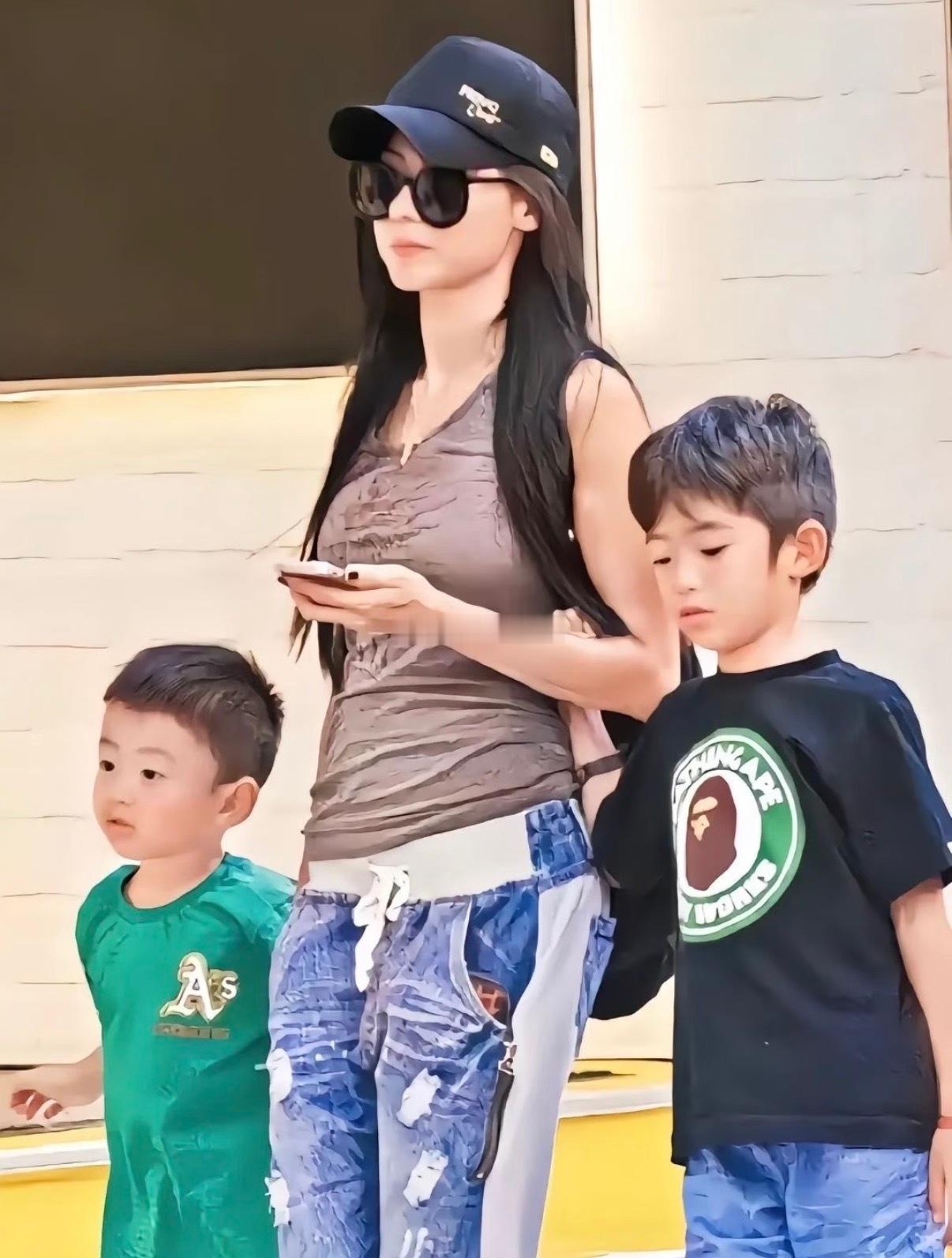 张柏芝   有韧性的女人会一次次站起来 