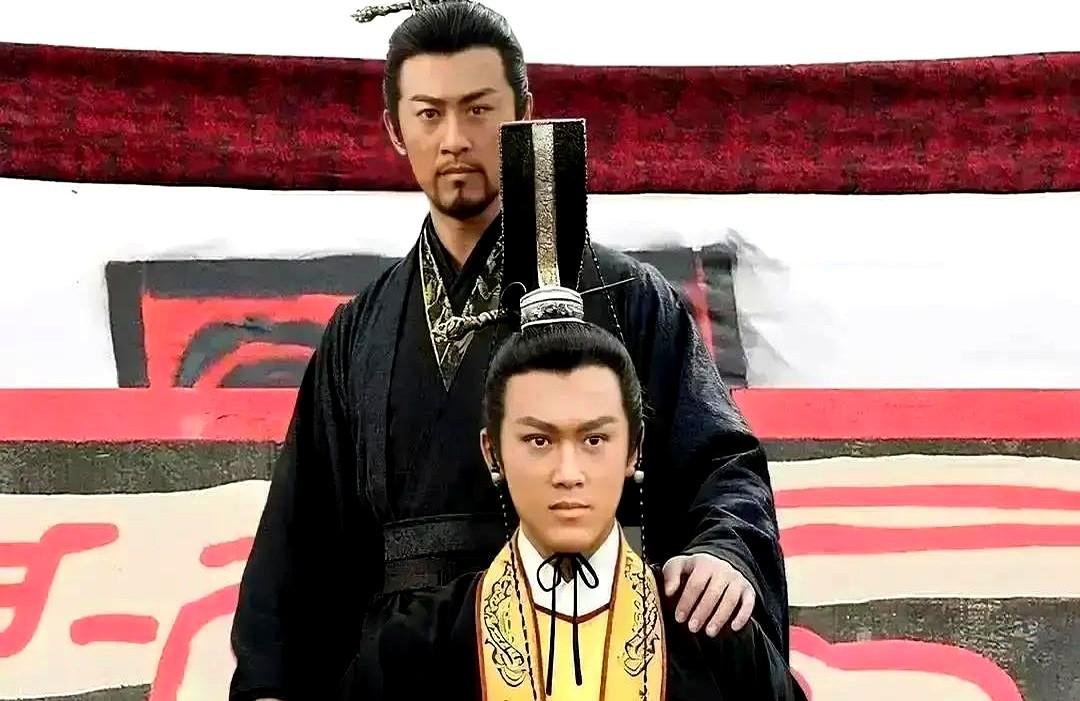 我天，古天乐一把枪干翻一百骑兵？小时候我信了，现在笑喷。

最近重刷01版《寻秦