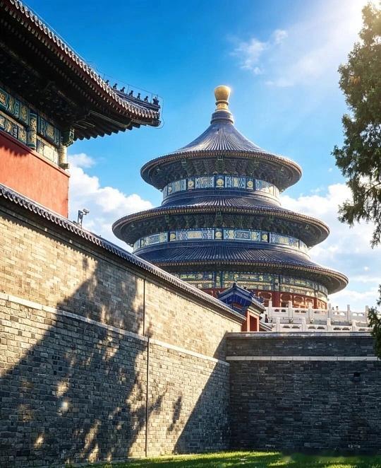 原来天坛不只是一座古建，更是古人亲手打造的立体历法。祈年殿 28 根柱子暗藏大智
