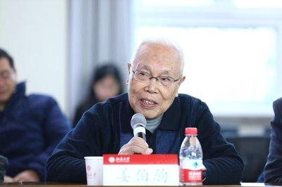 “中美差距有多大？”中国科学院院士姜伯驹一语惊人：“不是别人卡我们脖子，而是我们