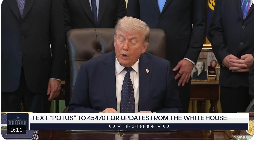 突发新闻：特朗普总统斥责一名记者询问他是否会对伊朗使用核武器：

“不，我不会。