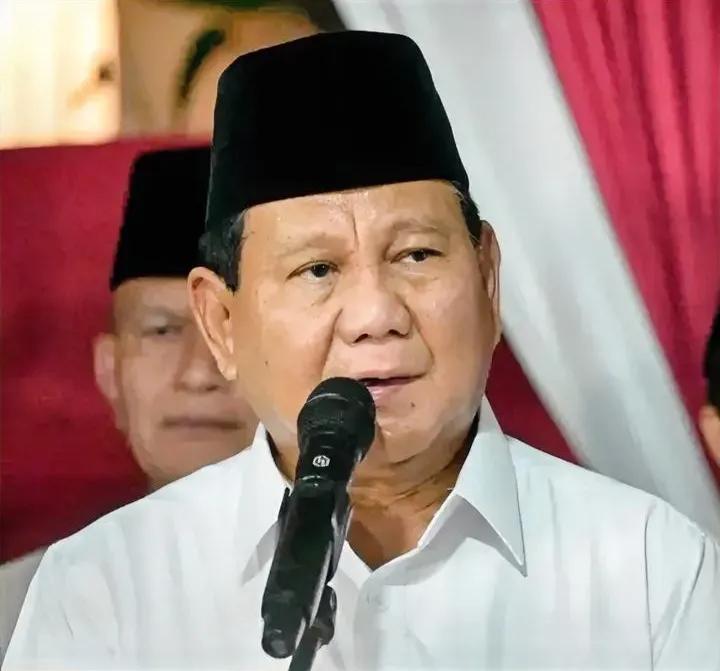 印尼提议对马六甲海峡收费
收费？ 需要拳头硬 ！他有有伊朗硬，还是有美国硬？
没