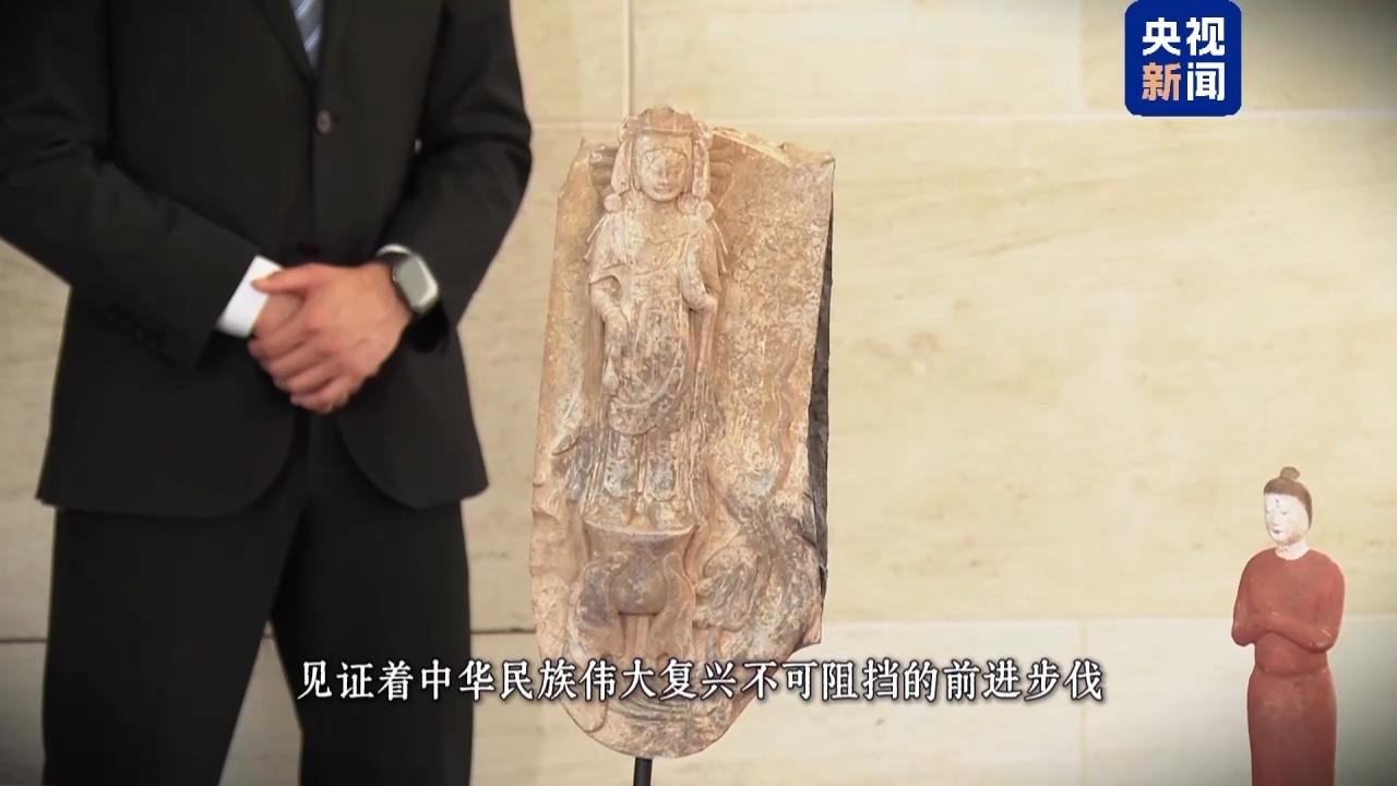 9月16日，美国国土安全调查局向中方返还58件中国文物，交接仪式在中国驻美国大使