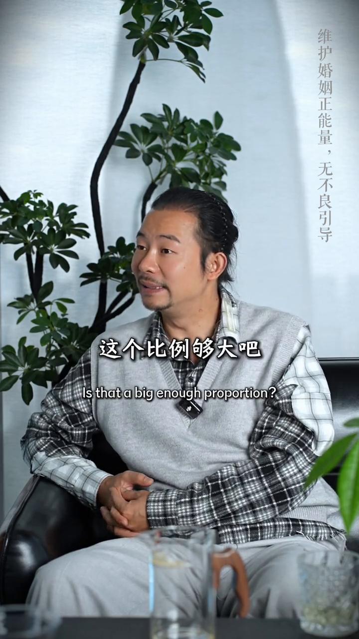 没有男人迷梯子就没有女人的红杏出墙。
围城之外的这些孽缘都是男人先开的门，一定是