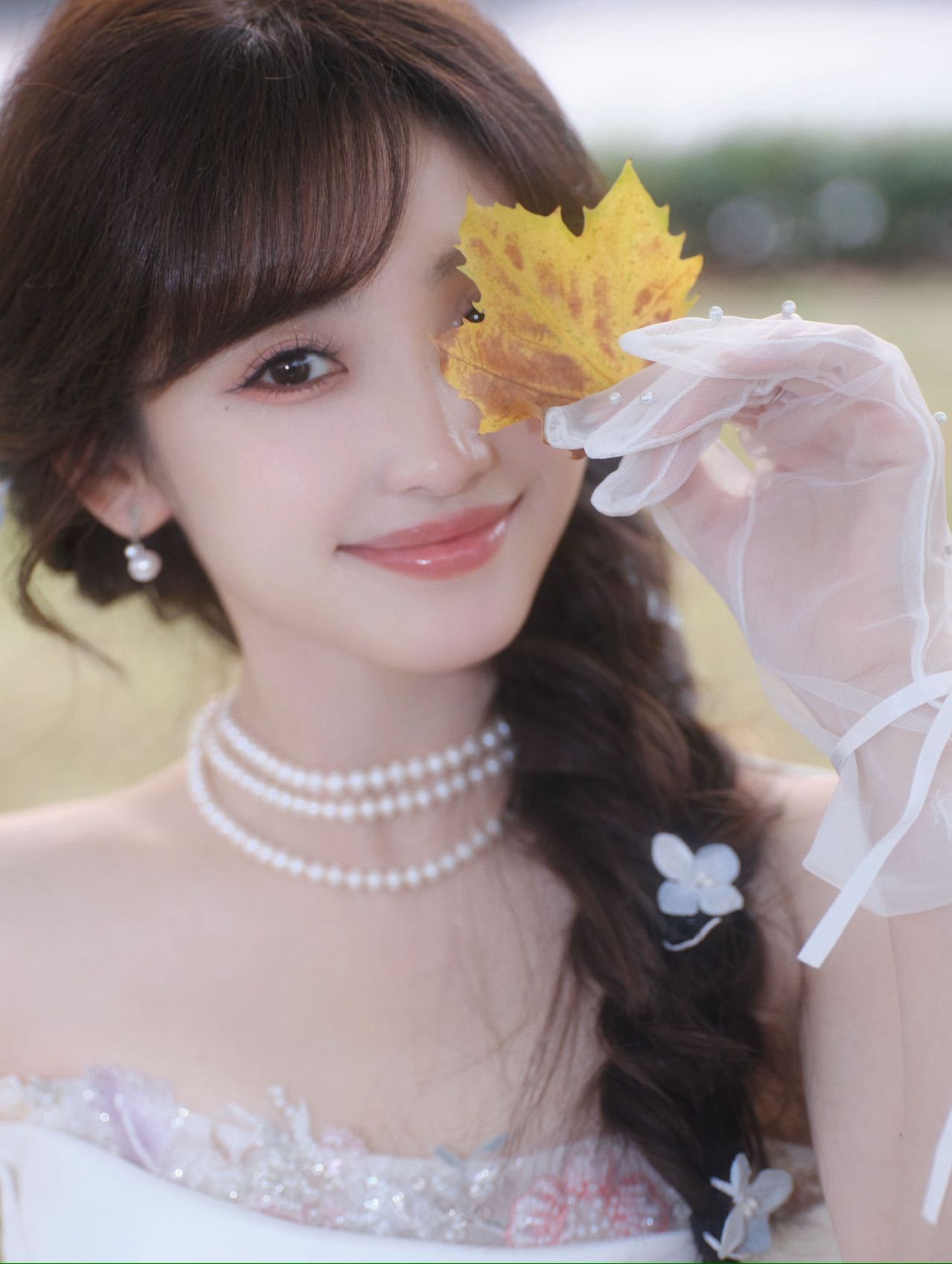 许梦圆明媚成啥样了 每次笑都好像要照亮世界了一样，有种治愈人的超能力，“年度瞩目