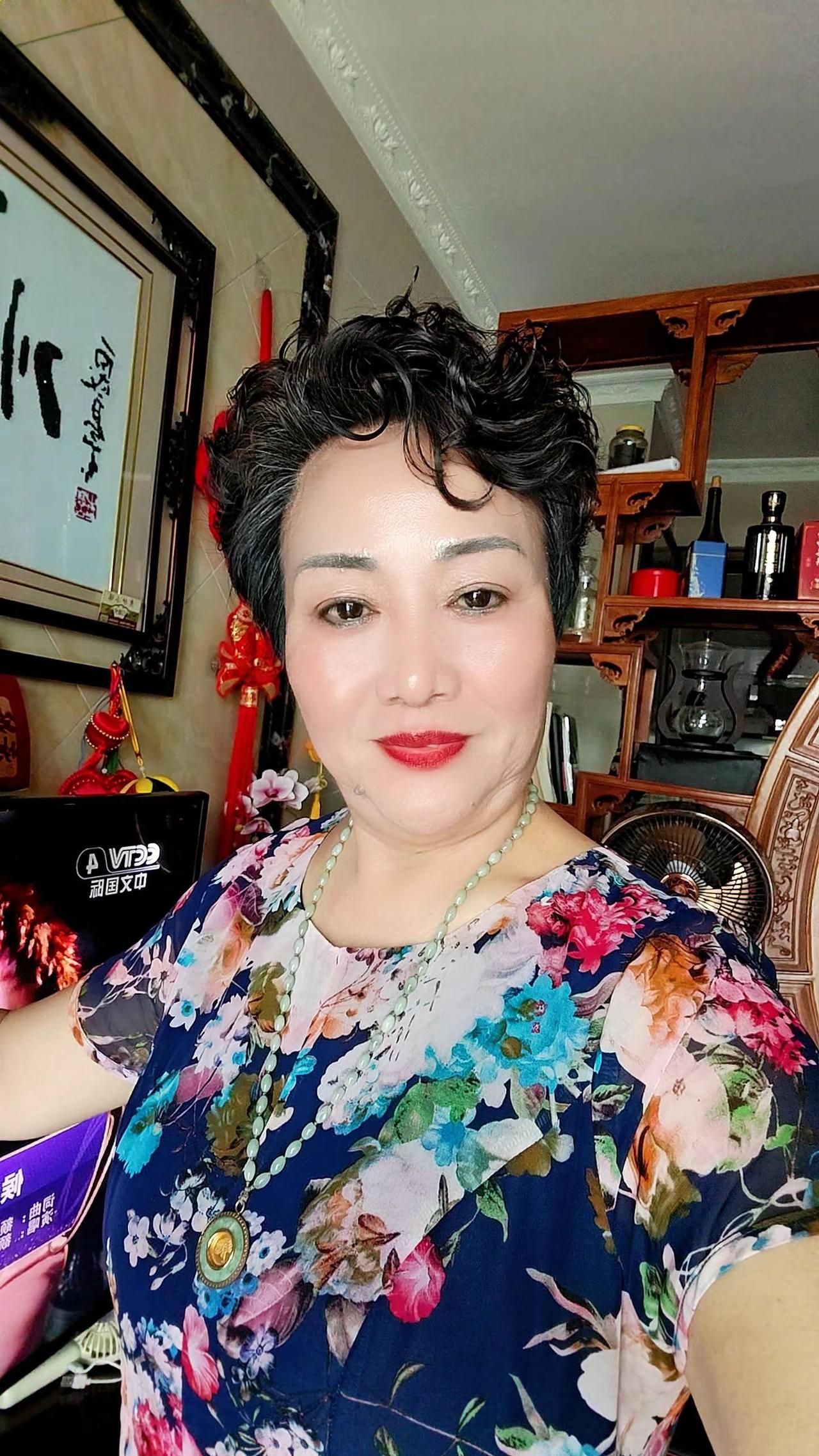 老了也要有老的优雅 老了也要做个精致的小老太