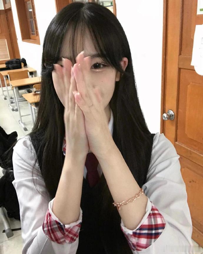 果然美女都是狠角色 
