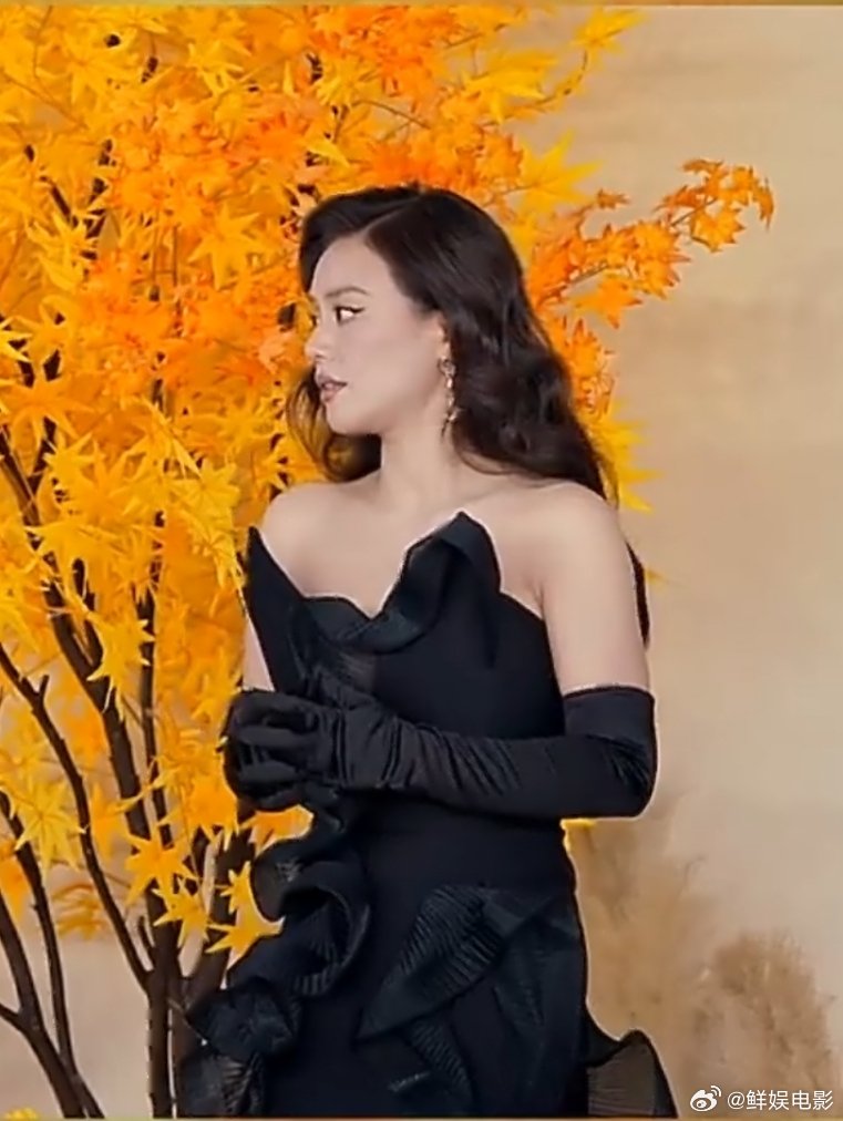 马思纯穿的像黑木耳 女明星VOGUE盛典造型出图，同事说马思纯穿的像黑木耳，有点