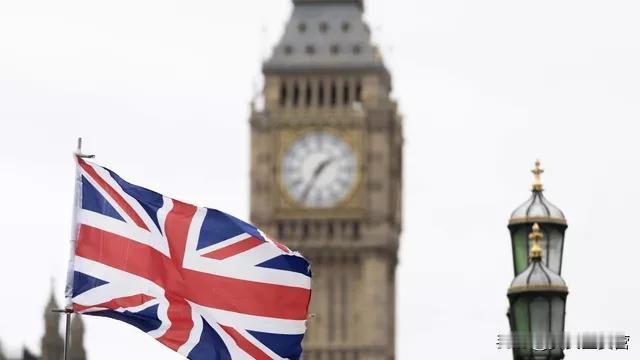英国首相斯塔默表示，英国已禁止为俄罗斯液化天然气海运提供服务。
5月19日，英国