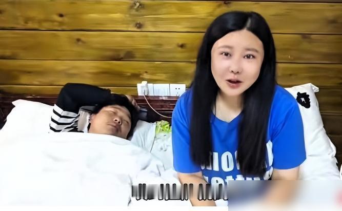 一对骑行的情侣到达拉萨以后，因为实在太累，就在宾馆开了房，大概是长途跋涉太久没洗