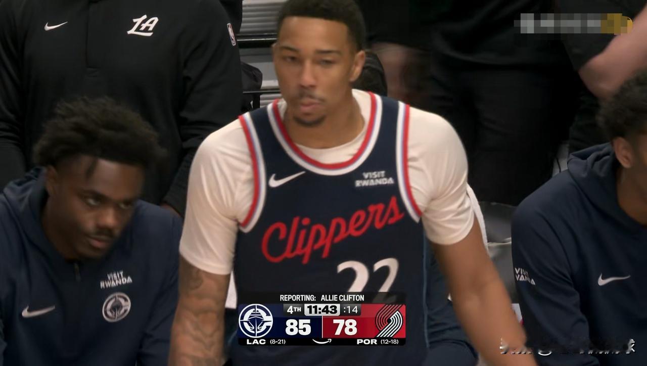 我强烈建议快船主帅泰伦-卢重用小将乔丹-米勒！在今天快船客场以119：103轻取