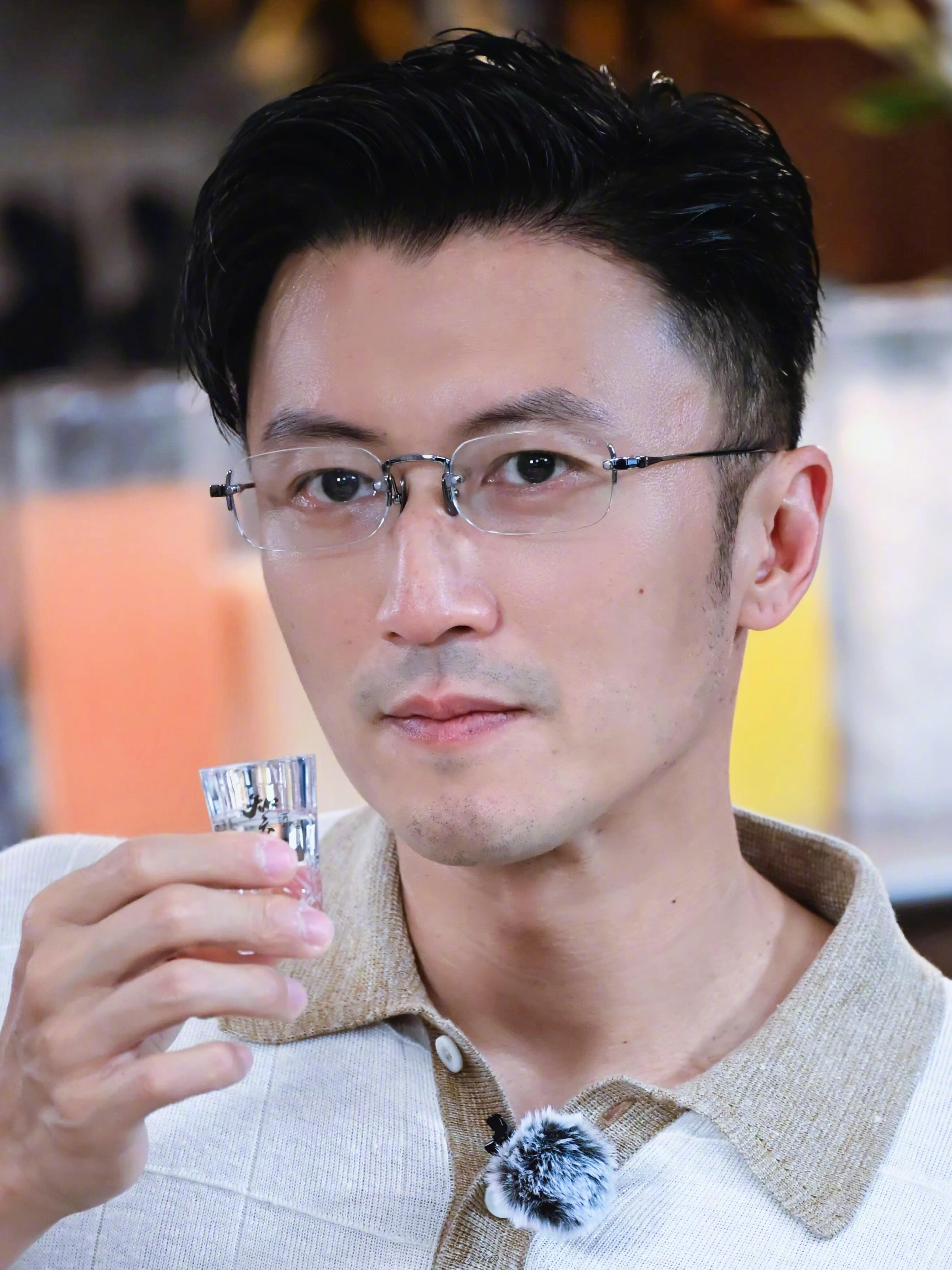 不受颜值压力之人/谢霆锋 