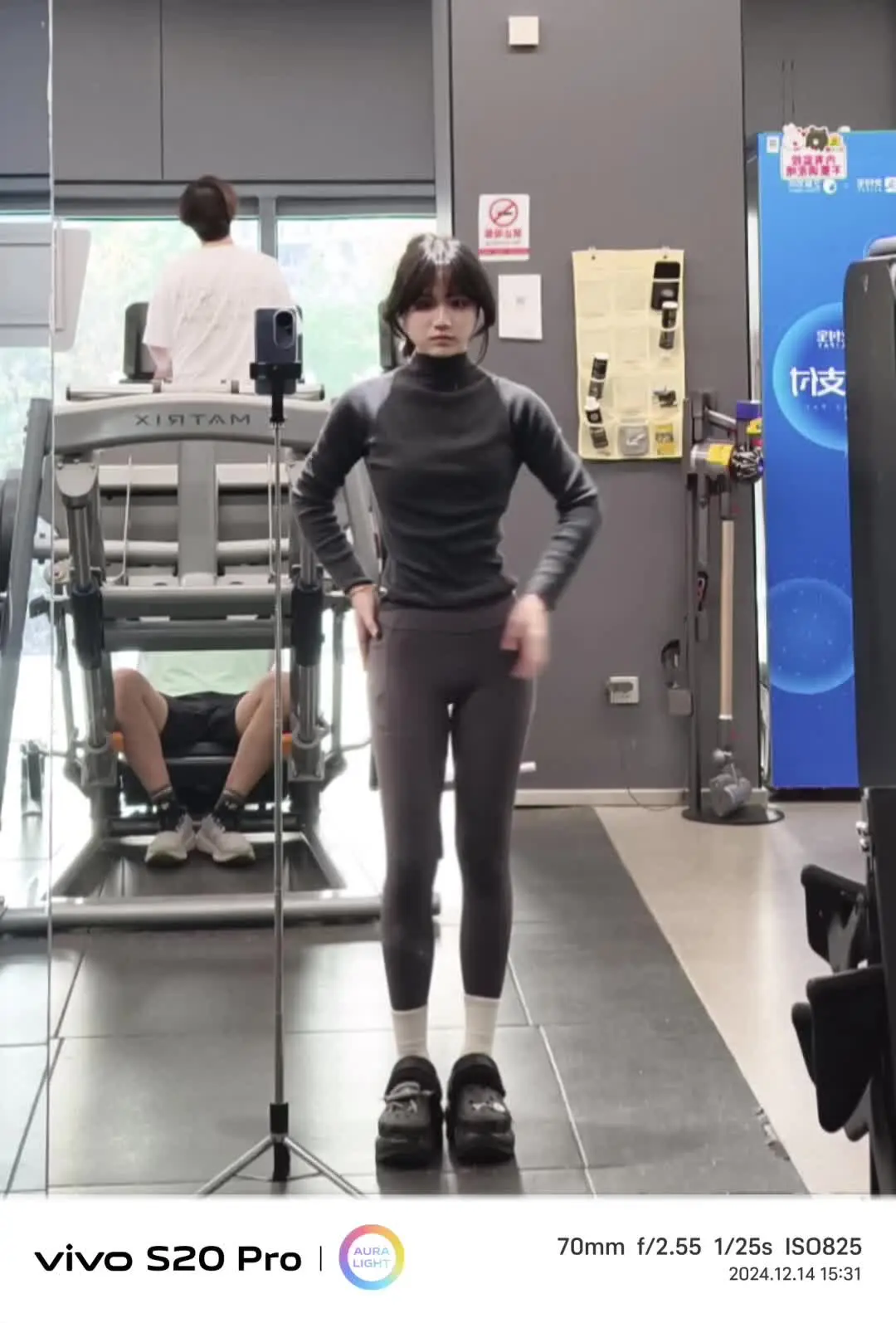 蛋姐不会变肌肉不太可能 蛋姐不会变肌肉不太可能。展背