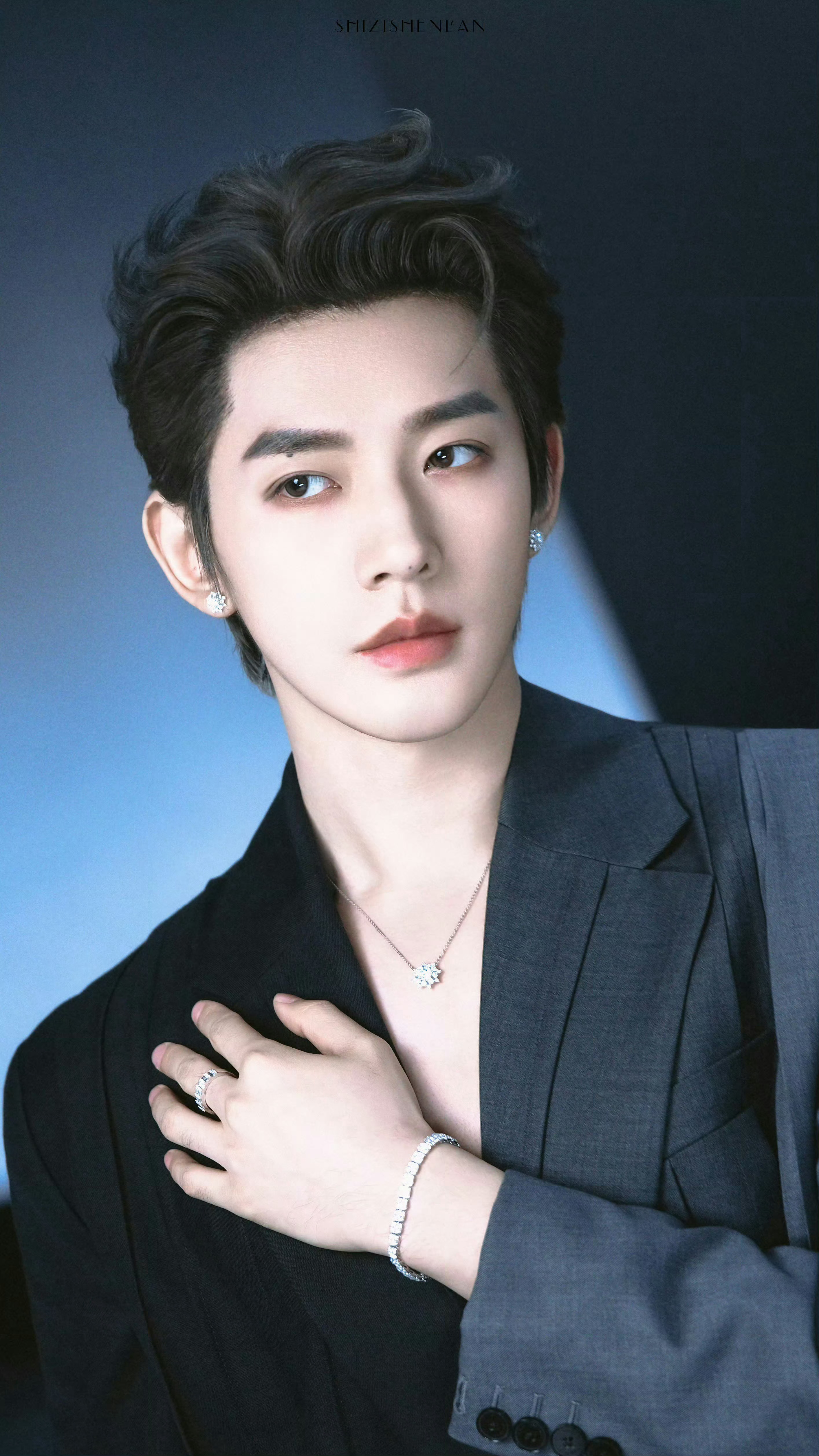 Day6欣赏的三个特质：他身上的优点真的太多太多了，要说喜欢他什么，我想说我喜欢