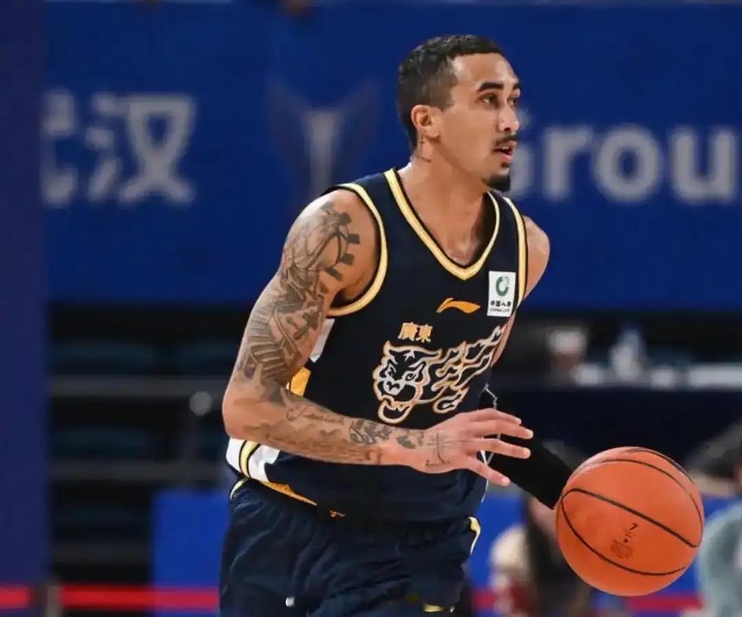 cba 全场碾压！奎因狂砍42+7徐杰15分6助攻 广东21分大胜吉林吉林男篮v