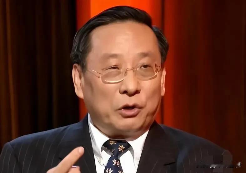 美国真正等的，不是战场上与你真刀真枪的拼杀，而是中国内部有人“自己倒下”的那一天