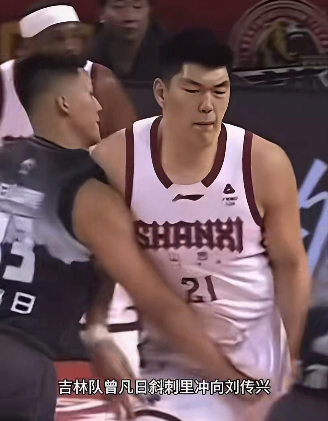 曾繁日触犯“曾繁日条款”引发热议，被追加停赛两场、罚款10万教训太深刻！

3月