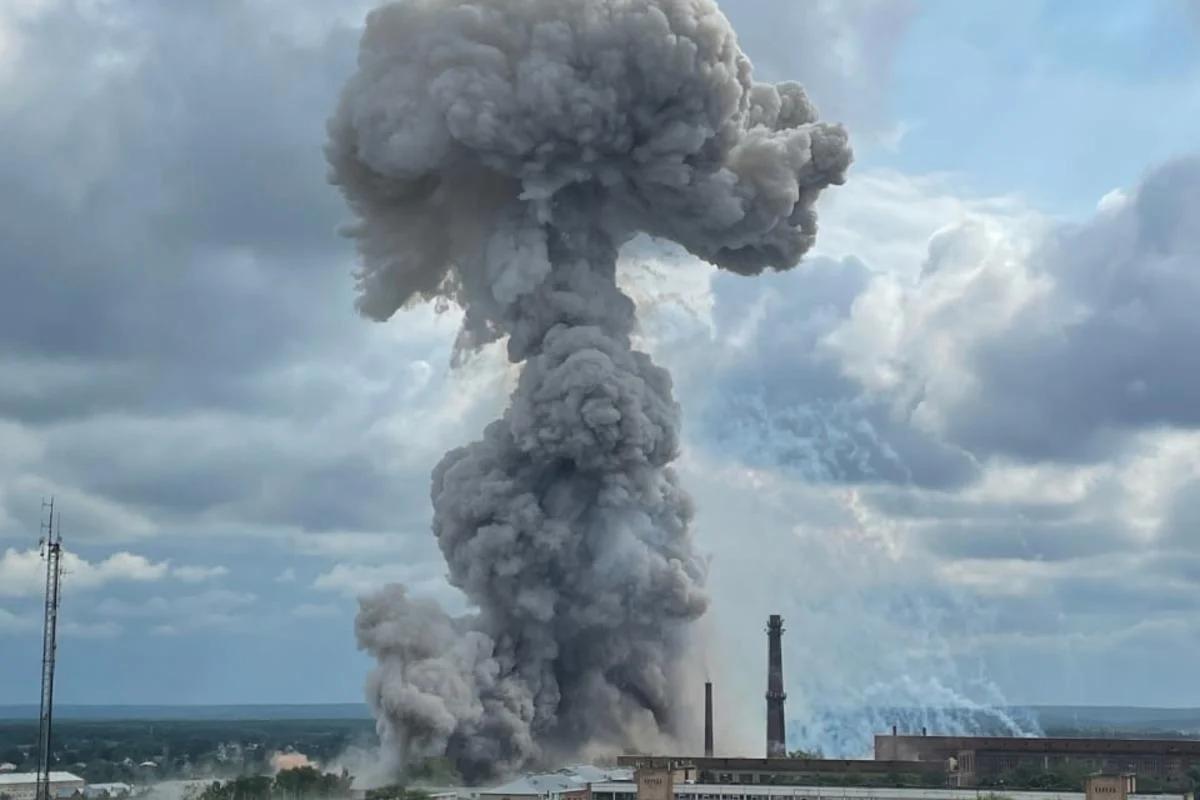 莫斯科东北部扎戈尔斯克光学和机械厂发生大爆炸。
莫斯科地区州长安德烈·沃罗比约夫