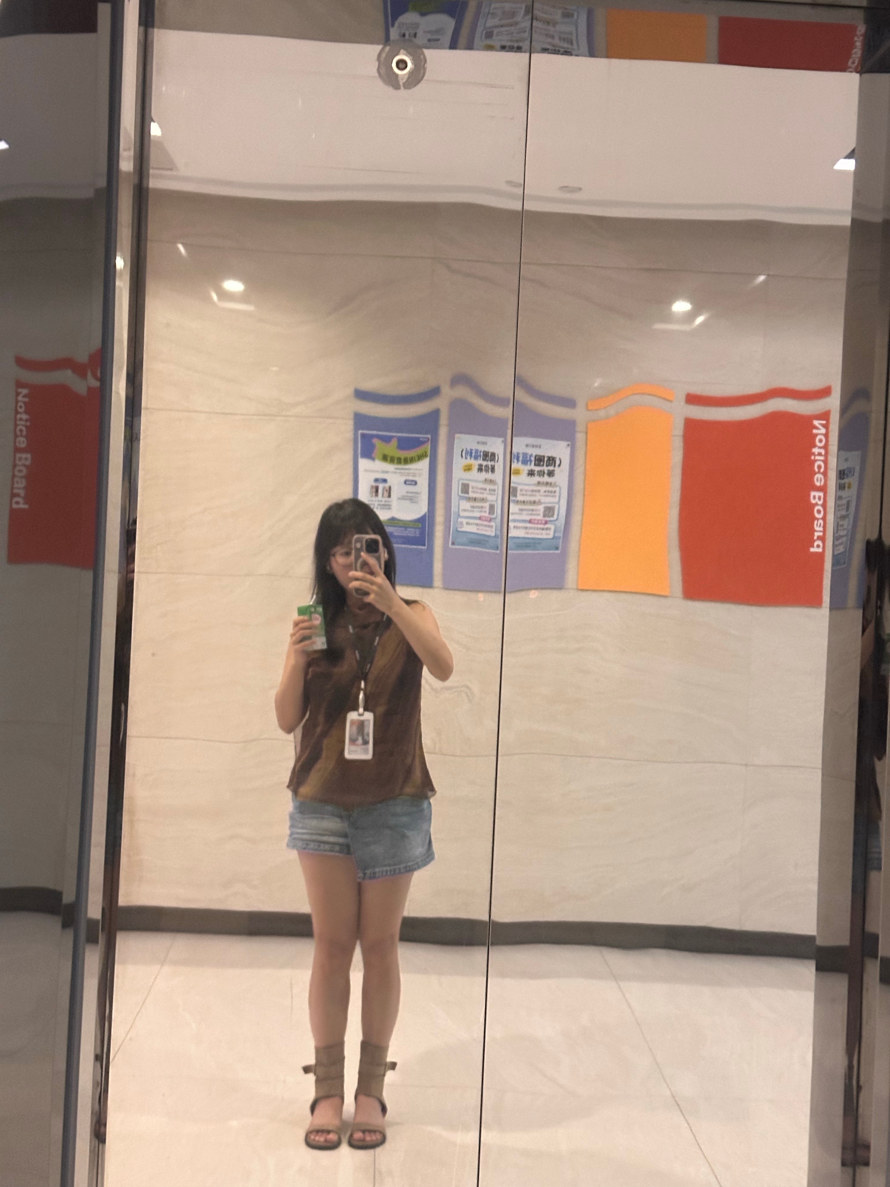 非常想把我的状态变成不想写需求不过最近感觉和新同事还有老板关系都越来越好了 新老