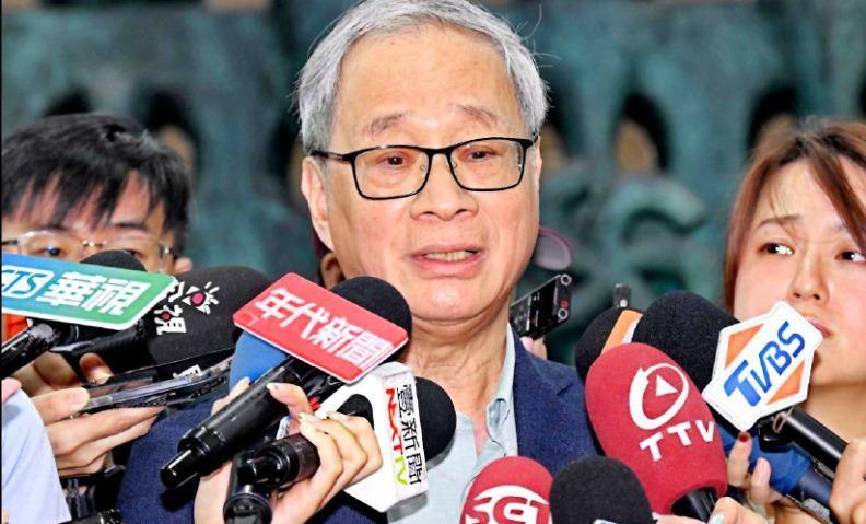 8月14日这天，蓝白阵营在台民意机构联手干了件漂亮事，直接把民进党当局文化主管部