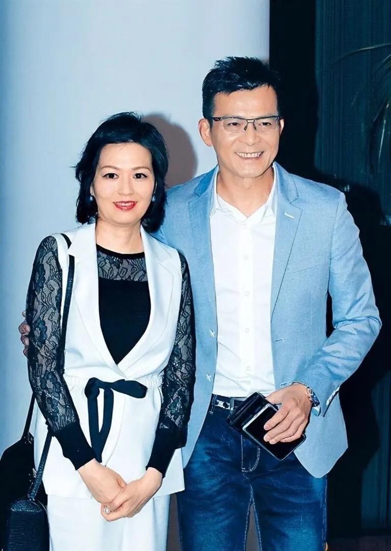 一位女护士说：“不好色的男人，其实就分两种，一是经济不行，没底气也没资本动心思；