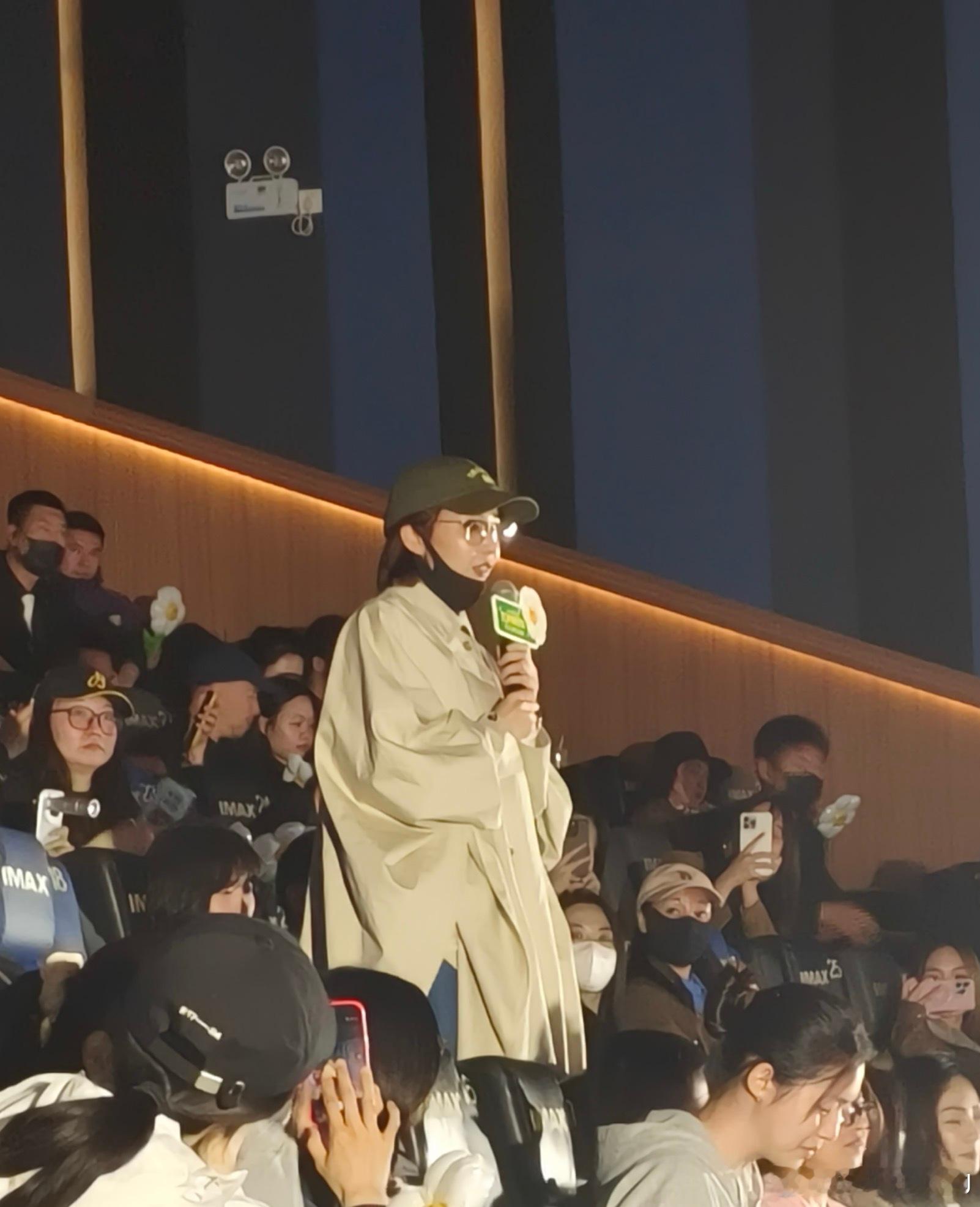 在10间敢死队北京首映礼提前看完片子，感觉这片可以看作是诚师返璞归真的尝试，毕竟