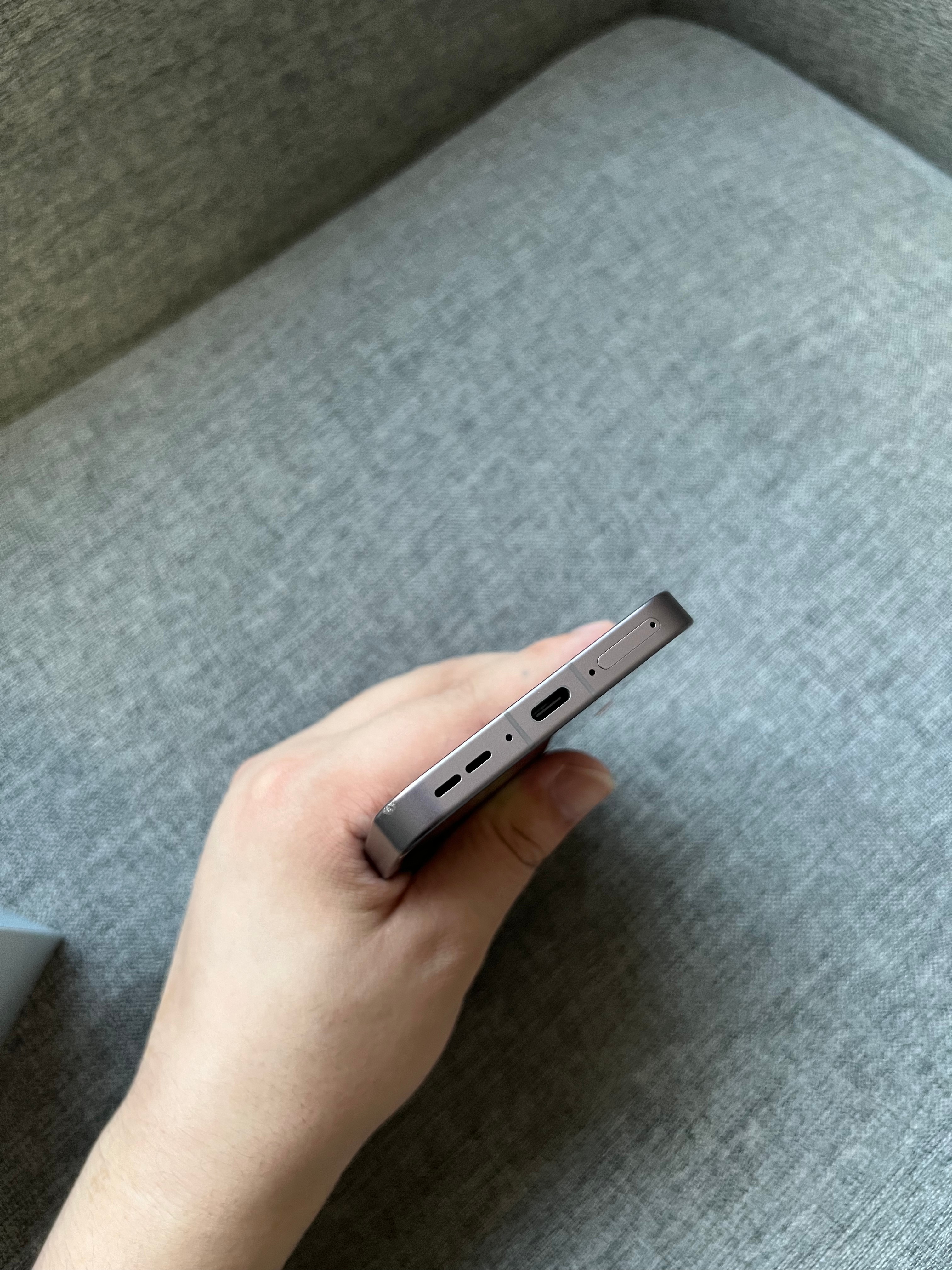OPPO Find X9s Pro 12+512G 原生钛，屏幕完美，中框小磕碰