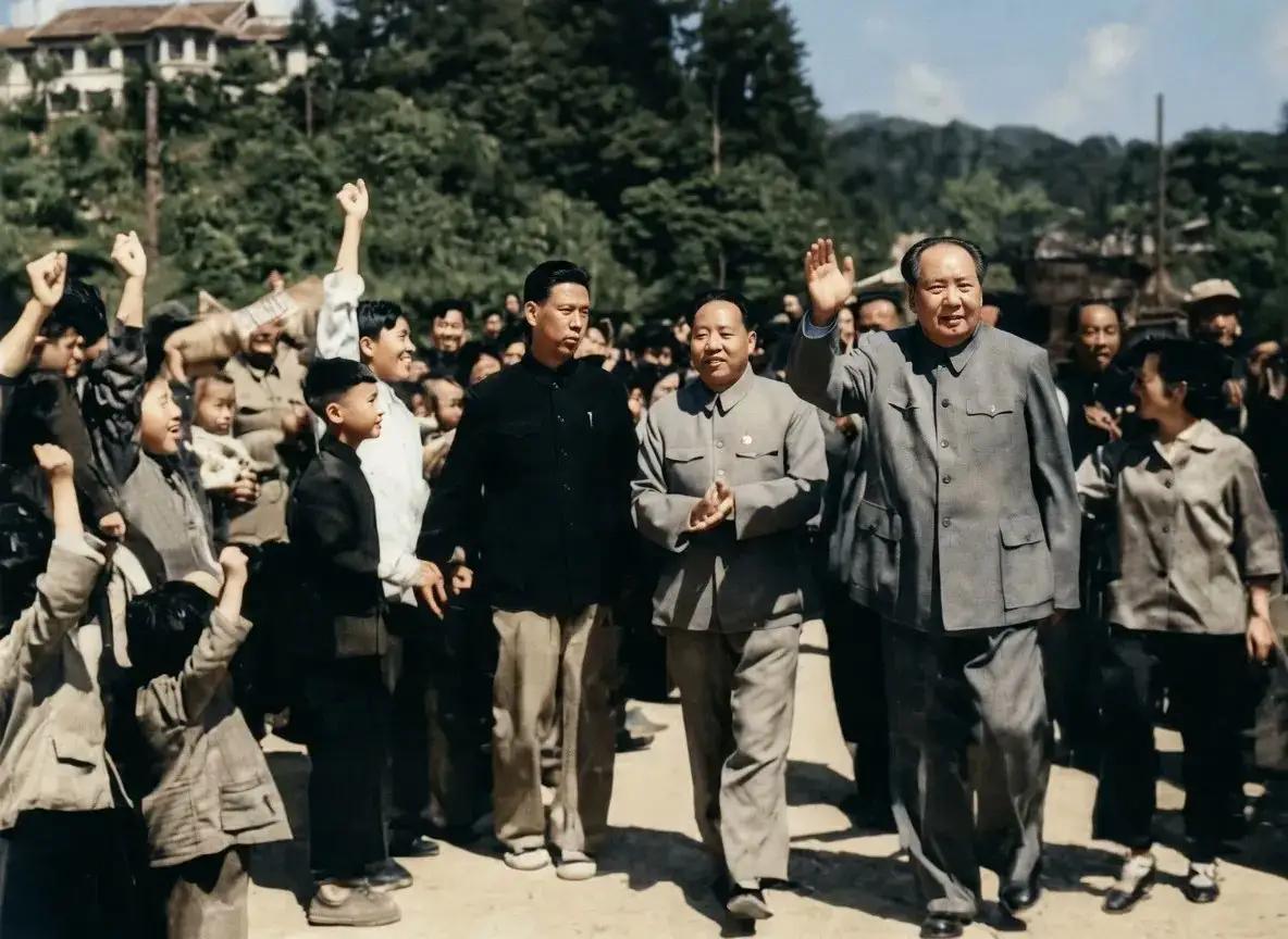 人民群众，
就是世界发展的力量！