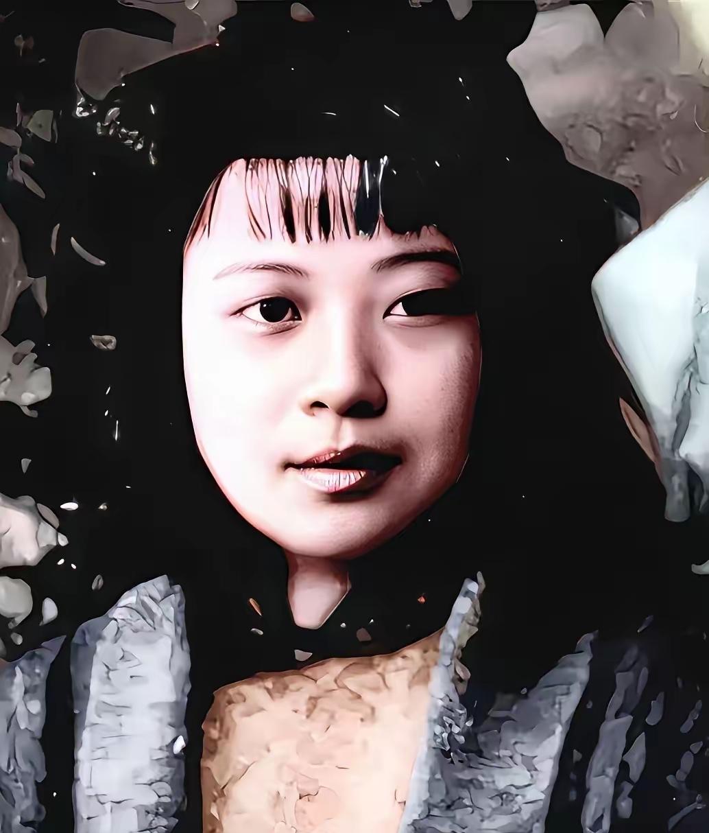 1963年，解放军师长陈广胜回乡寻找多年不见的妻子。没想到，他刚到村口，就看到一