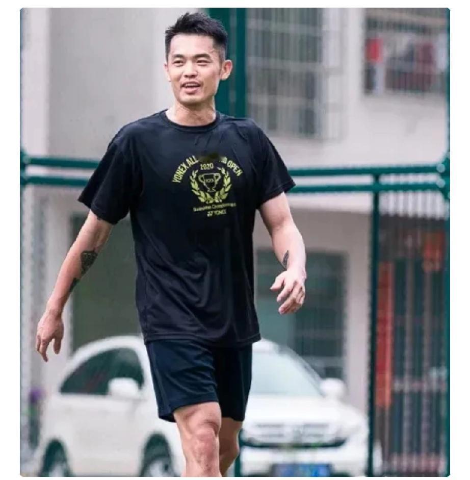 为什么林丹一直没有进入羽协？

原因其实很简单。

因为他根本不需要这份体制内的