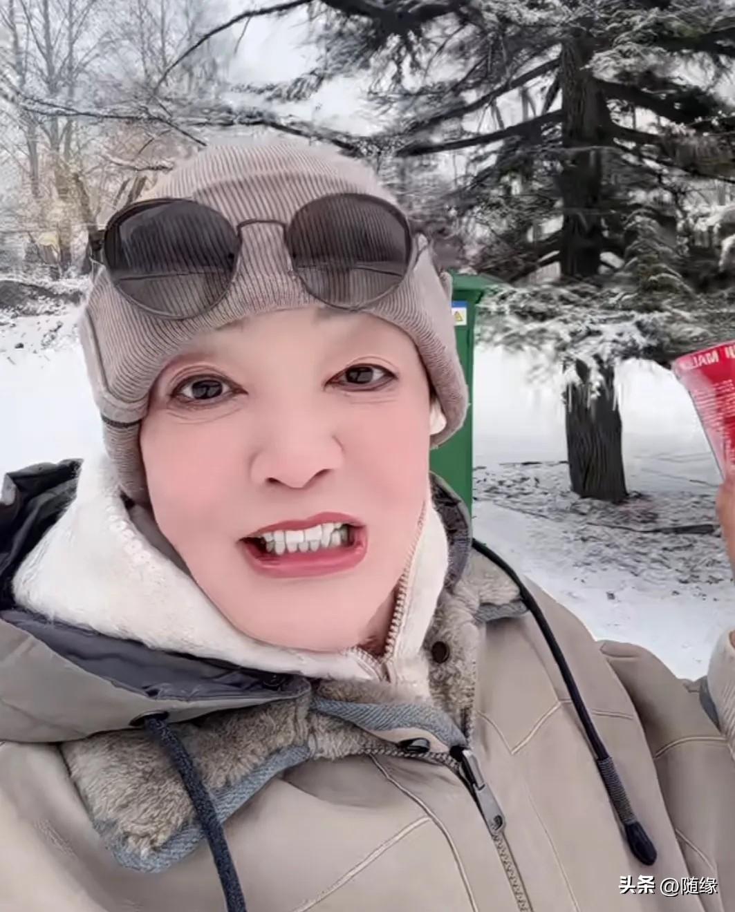 泪目！张兰回北京后变了！
今天更新动态，她直言自己不是儿女情长的人，也不矫情。