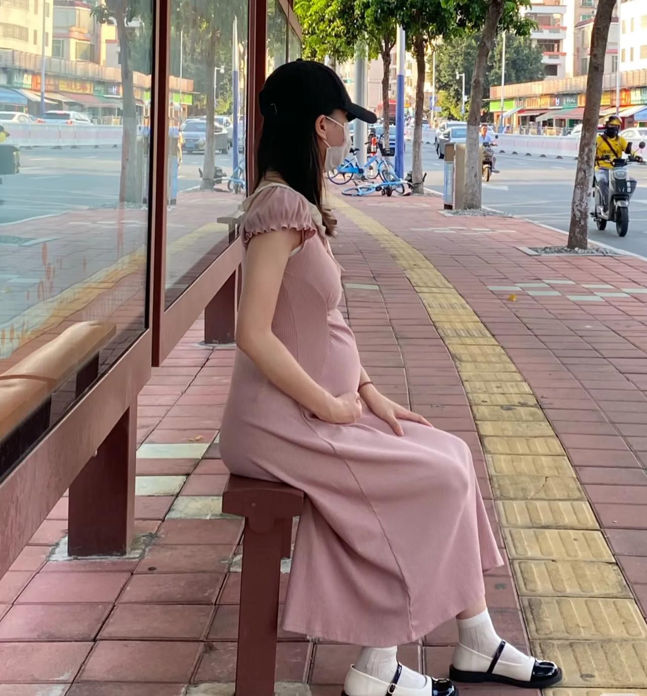 发现没有，当儿媳怀孕的时候，就会问婆婆出钱还是出力
如果婆婆不带孩子，儿媳就说：
