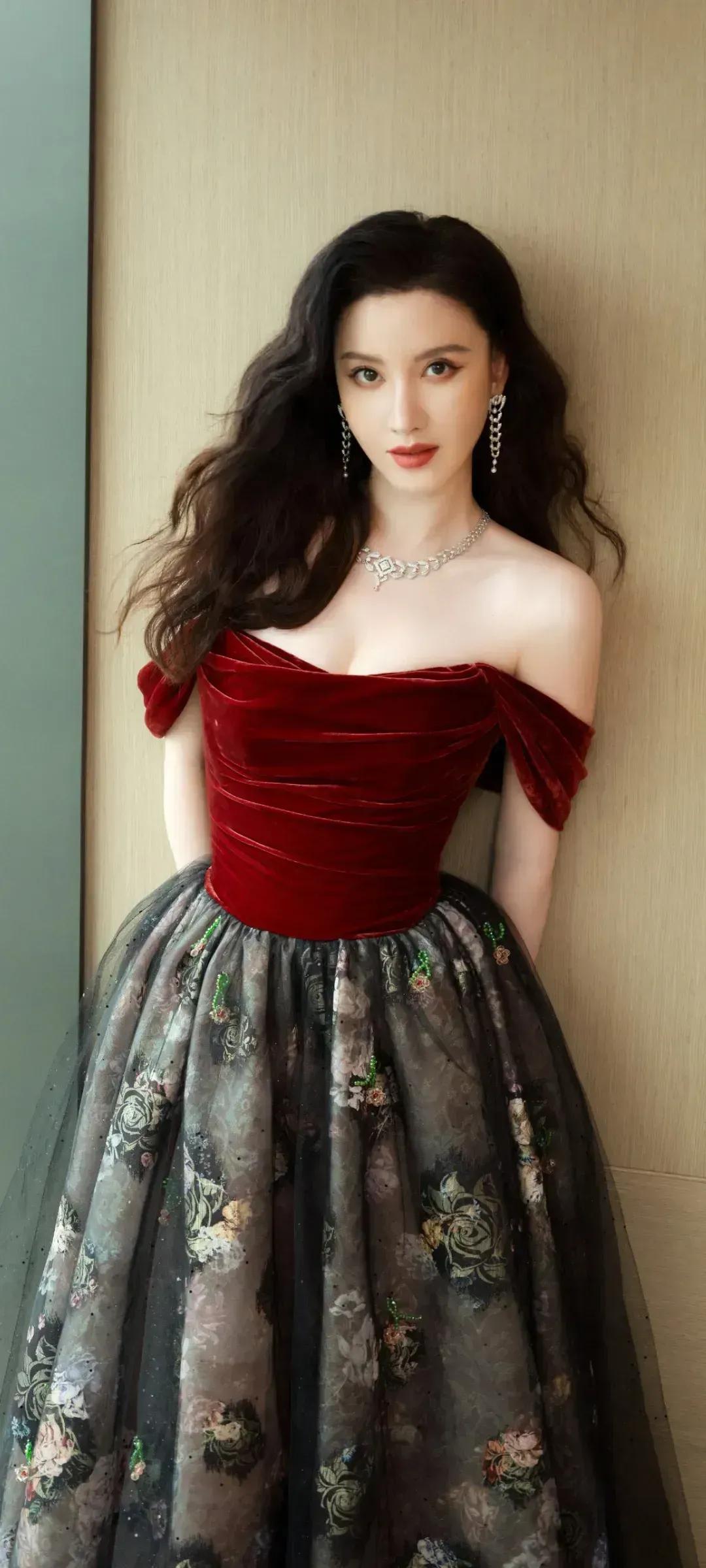 #女星谁最美？# #哪位女神惊艳# #女明星高清美图#