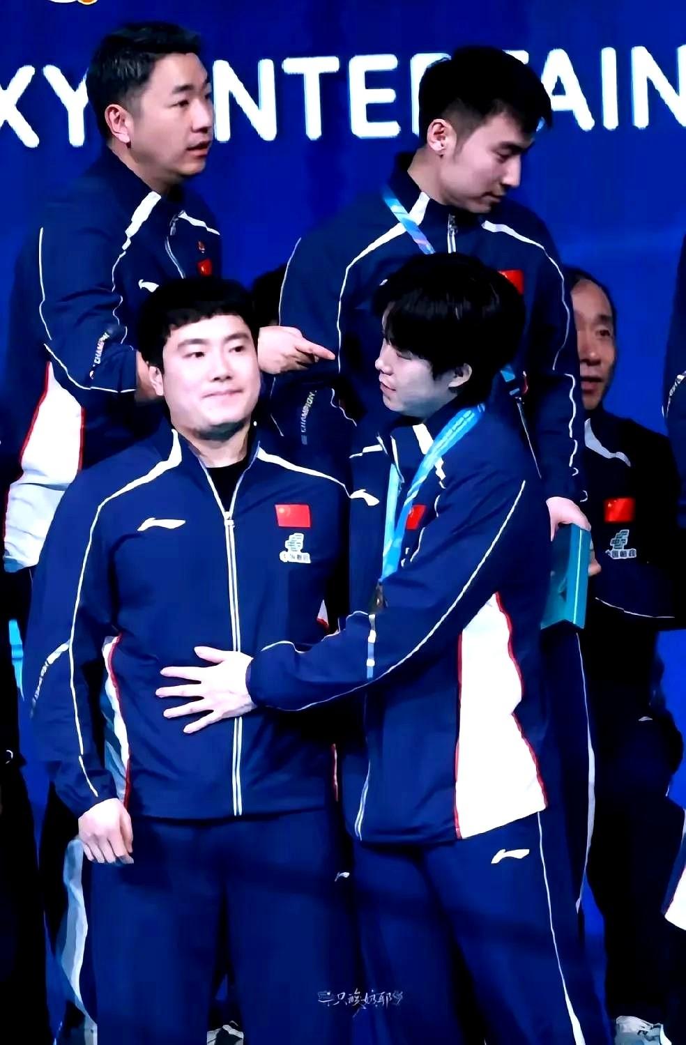 咱乒坛的大胖和大头，总被调侃是“不努力就要回家继承家产”的少爷。
有时候看他俩在