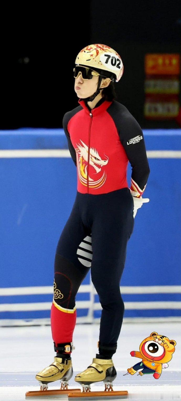 林孝埈新身份沃尔沃品牌挚友 林孝埈XC70恭喜短道速滑世界冠军解锁沃尔沃品牌挚友