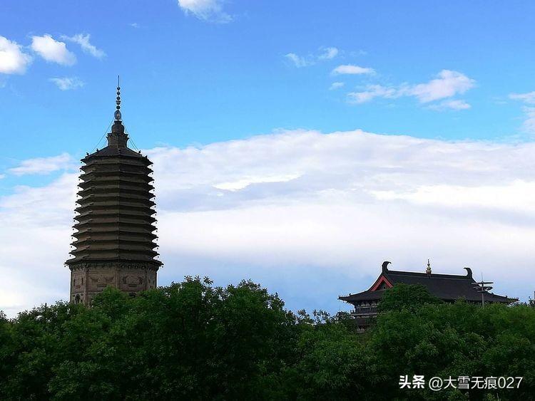 省厅的厅长到地级市市长，都是正厅级，级别一样。