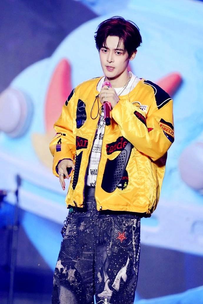 “反派专业户”四个字，最近被付辛博亲手撕掉一半。

定妆照一出，《山河枕》书粉先