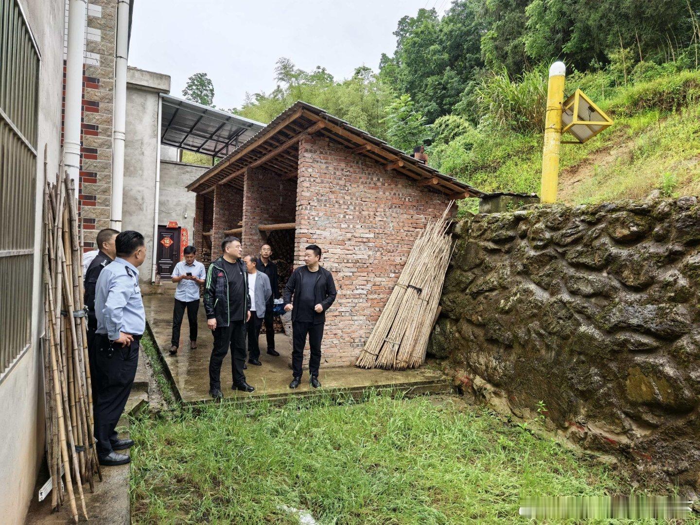 房县 郭赟深入大木厂镇督导防汛减灾与巩固拓展脱贫攻坚成果工作十堰爆料 房县新闻网