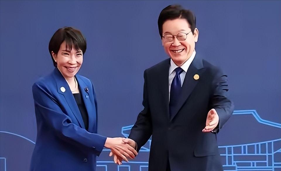 韩国总统李在明12月3日以“骑墙”的姿态宣称，韩国不会在中日两国不断升级的外交摩