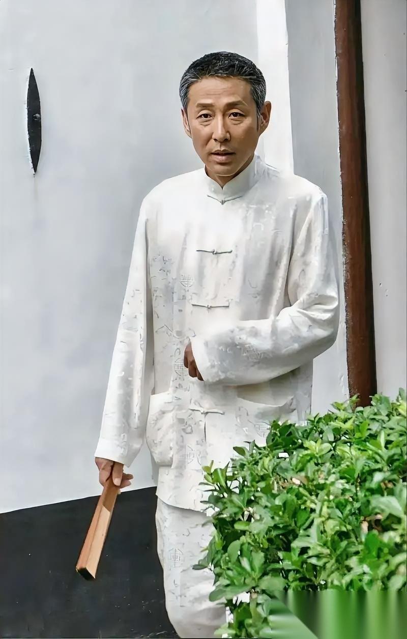 北京协和医院张海敏博士说：
“当你接触的人多了，就会发现，凡是情绪稳定，睡眠好，