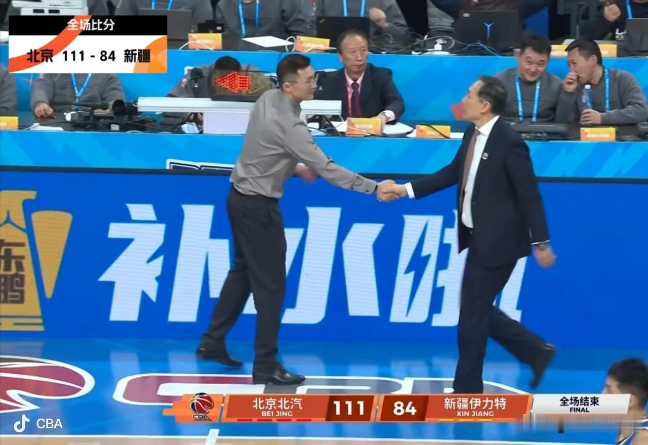 111比84！今晚诞生第一个得分破百的球队:北京北控男篮。今天晚上，CBA联赛第
